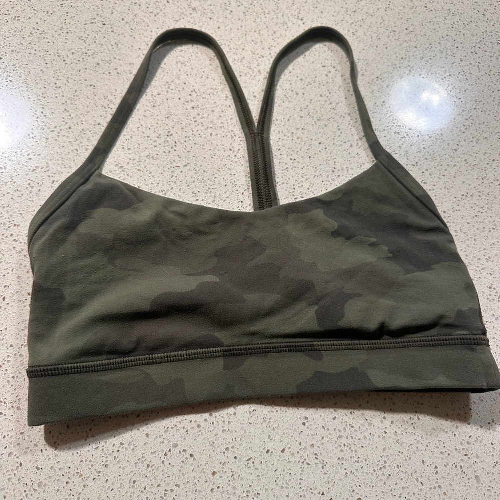 lululemon flow y Camo Sports Bra